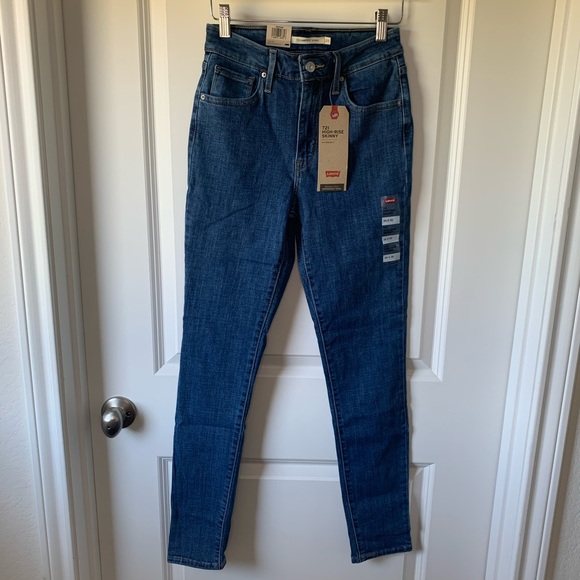 Levi’s 721 high rise skinny jean in lapis trot - Picture 7 of 15